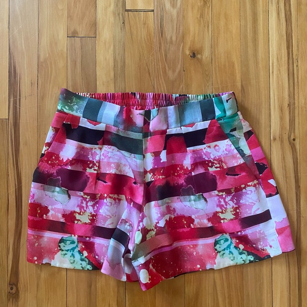 Askari Colorful Printed Shorts, Size S